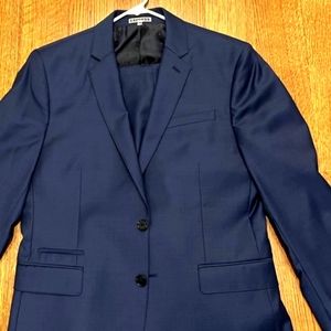 Express  fitted suit